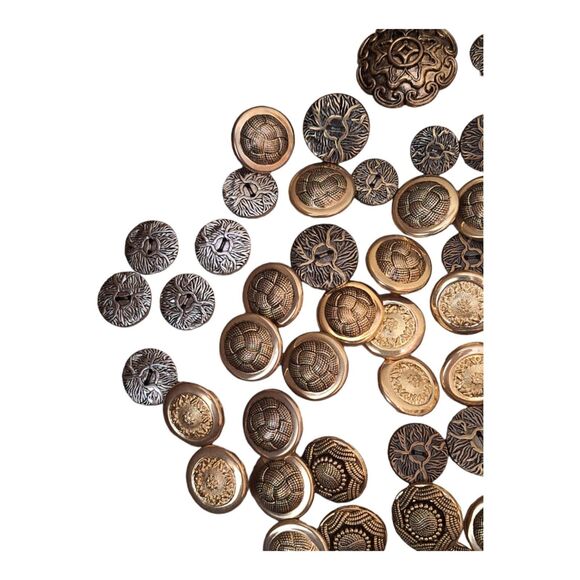 Vintage Buttons Lot of 88 goldtone silvertone bronze various shapes sizes NICE - Picture 5 of 12